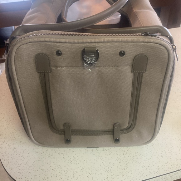 COPY - New with tags max bone city airline pet carrier - Picture 2 of 4